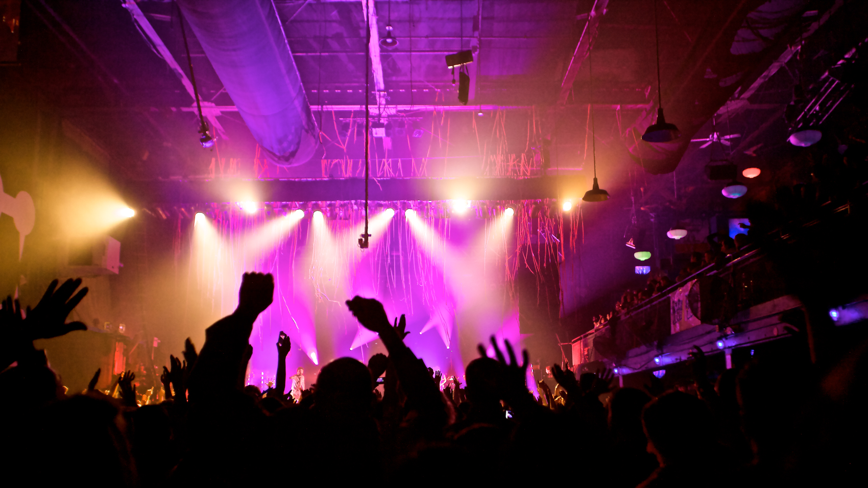 Gossamer Tour
Electric Factory
Philadelphia, Pa
November 29, 2012


DerekBrad.com